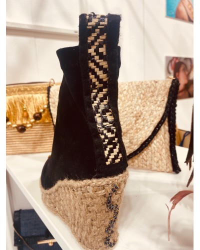 Espardenya  Intenzione