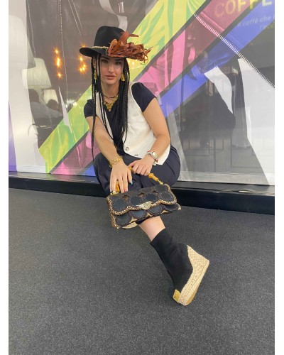 Espardenya  Intenzione